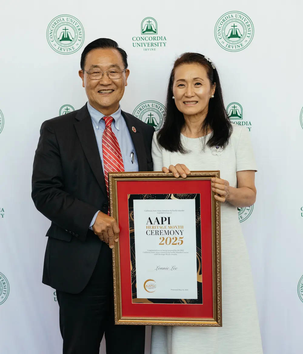 Lonnie Lee and Senator Steven Choi