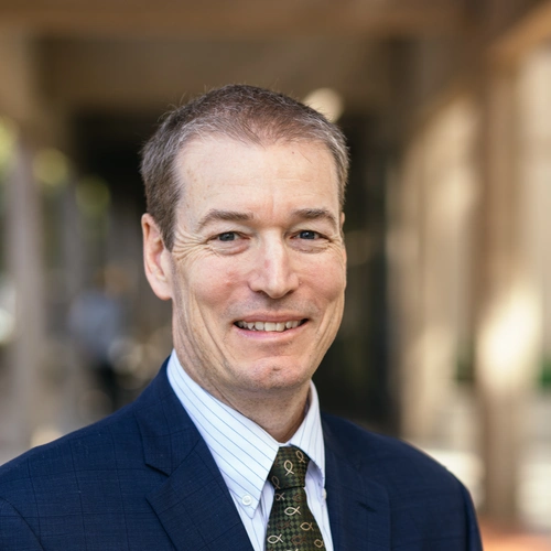 Headshot of Dr. Camelia Raghinaru