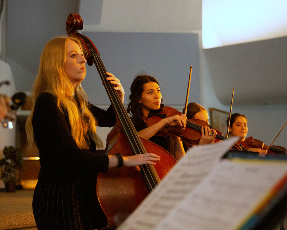 Gallarey image of Cello players