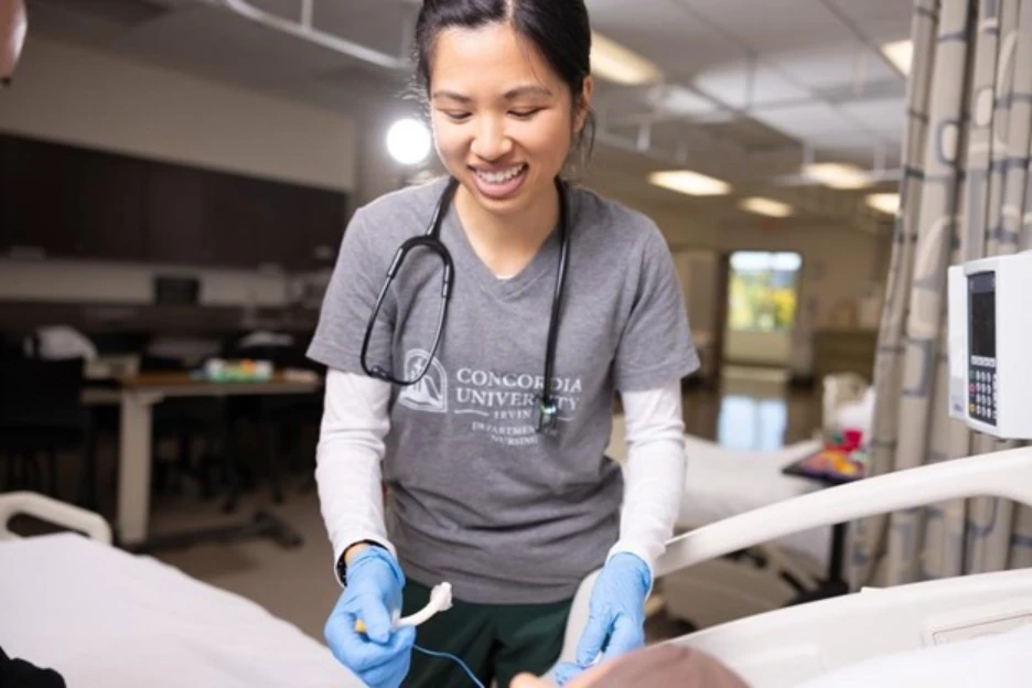 EMT to RN: How to Transition Into Nursing