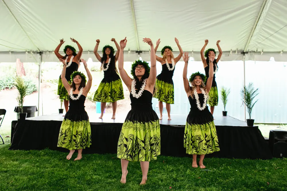 Ka Pu'uhonua members perform at luau